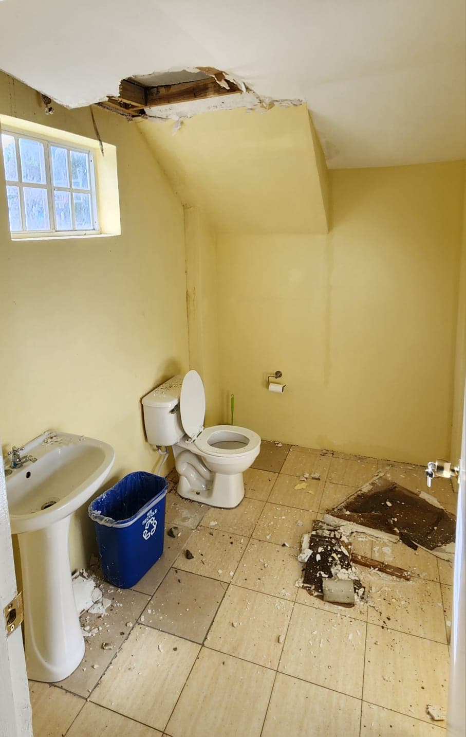 Roof damage on the first form block